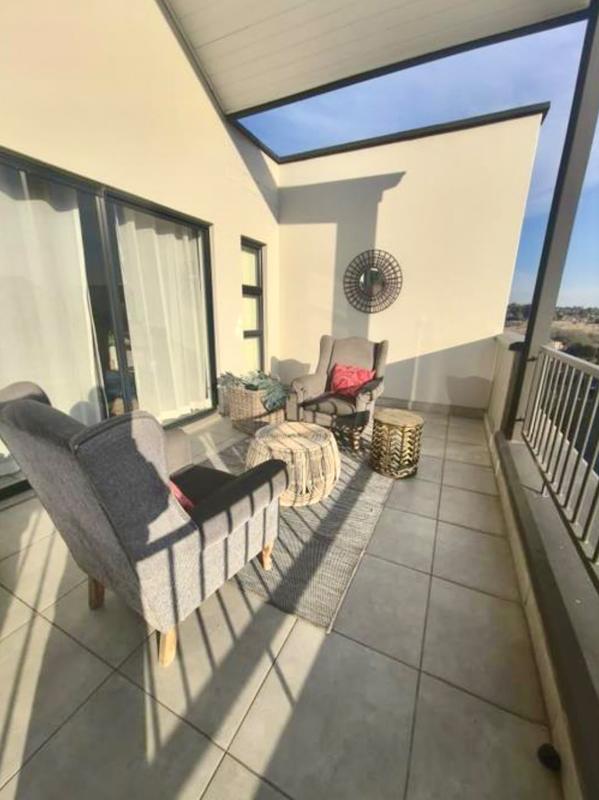 To Let 2 Bedroom Property for Rent in Waterfall Gauteng