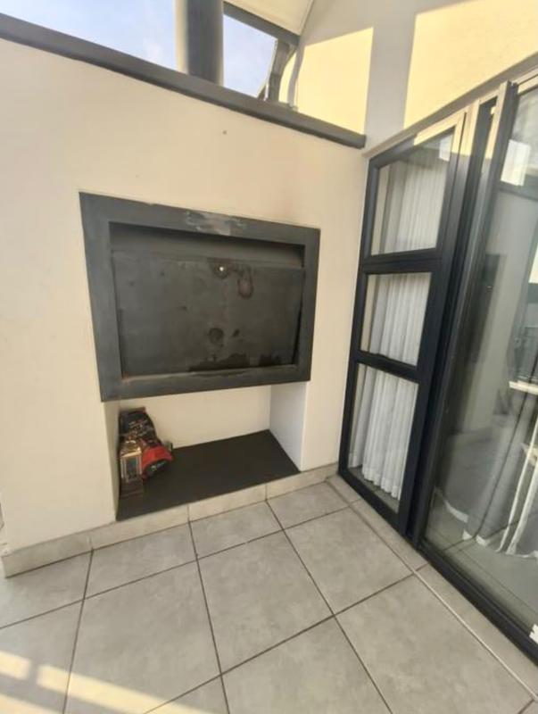 To Let 2 Bedroom Property for Rent in Waterfall Gauteng