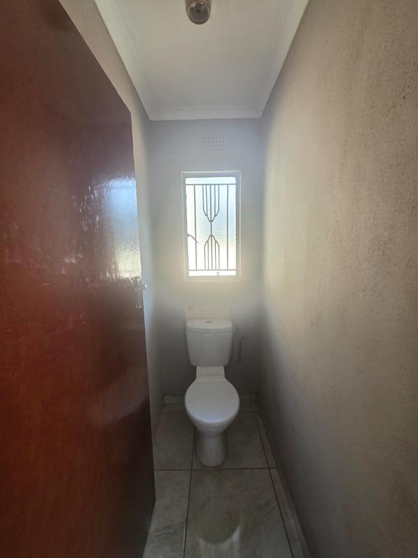 2 Bedroom Property for Sale in Klipfontein View Gauteng