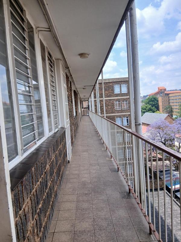 To Let 1 Bedroom Property for Rent in Sunnyside Gauteng