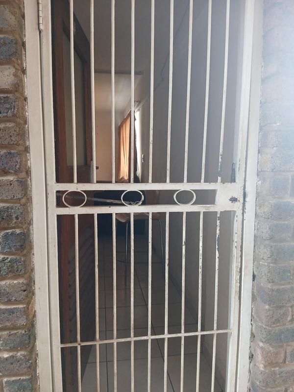 To Let 1 Bedroom Property for Rent in Sunnyside Gauteng