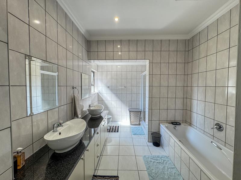 3 Bedroom Property for Sale in Midstream Hill Gauteng