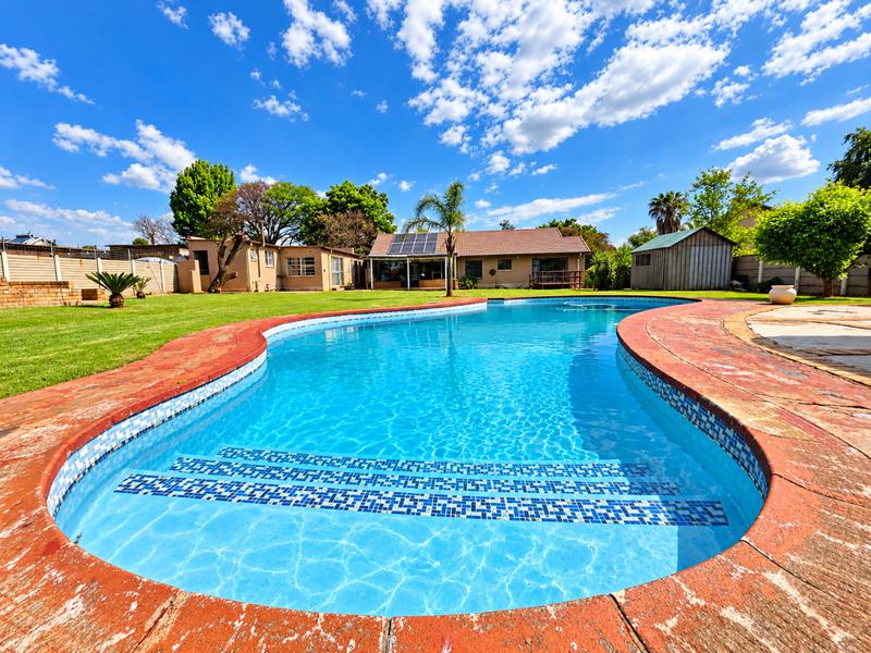 3 Bedroom Property for Sale in Glen Marais Gauteng