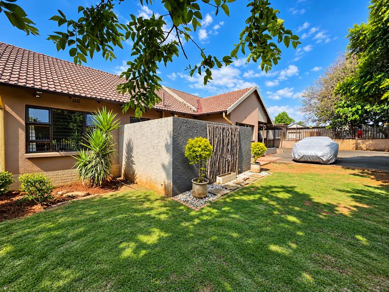 3 Bedroom Property for Sale in Glen Marais Gauteng