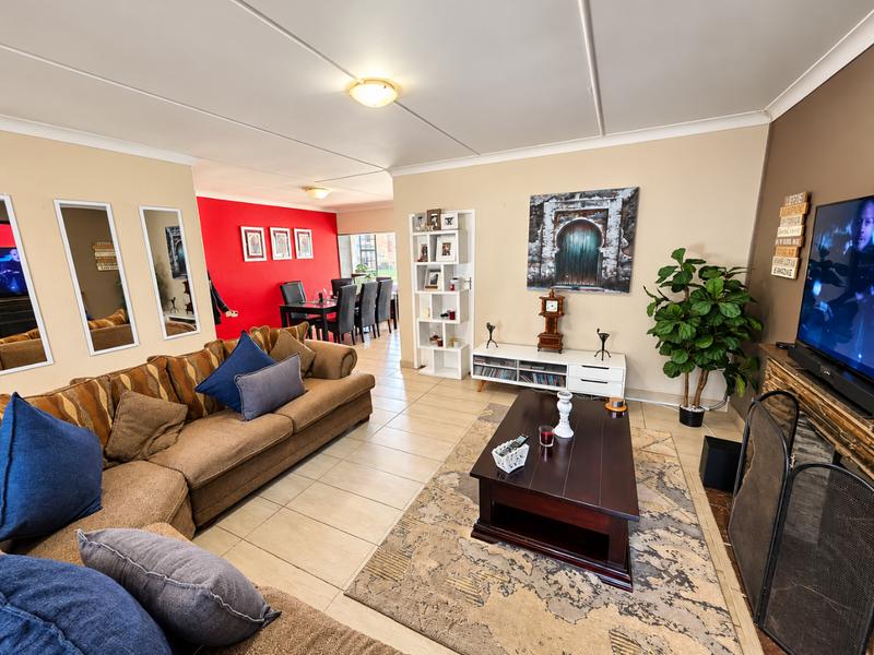 3 Bedroom Property for Sale in Glen Marais Gauteng