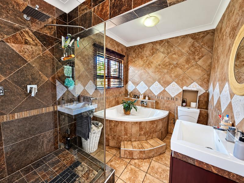 3 Bedroom Property for Sale in Glen Marais Gauteng