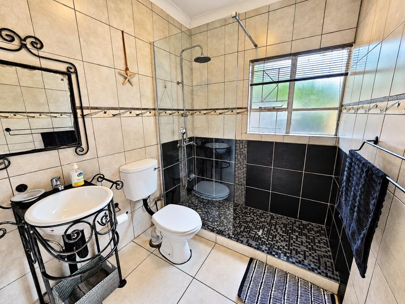 3 Bedroom Property for Sale in Glen Marais Gauteng