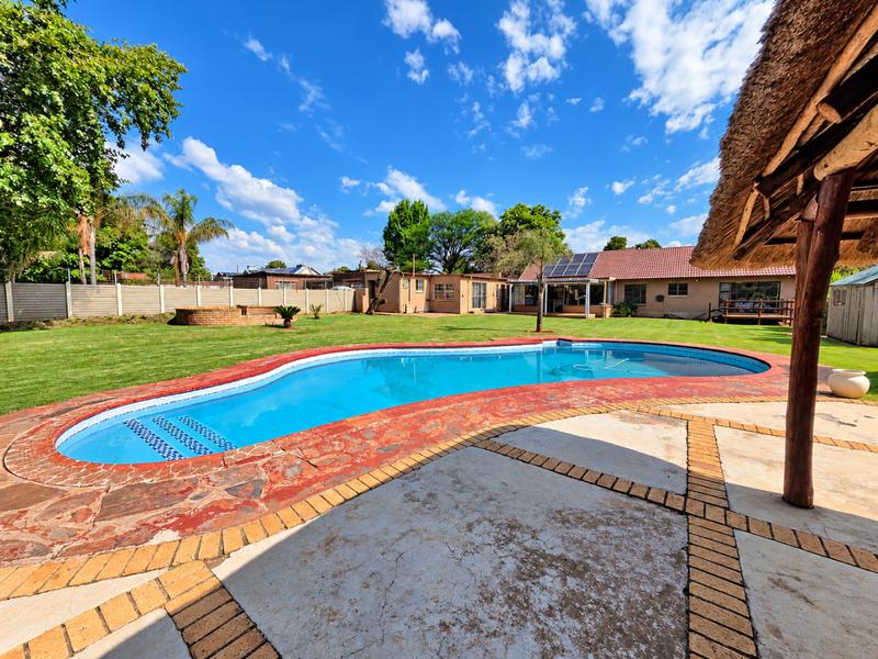 3 Bedroom Property for Sale in Glen Marais Gauteng