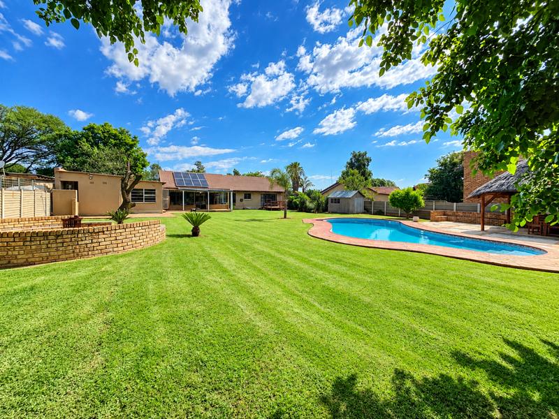 3 Bedroom Property for Sale in Glen Marais Gauteng