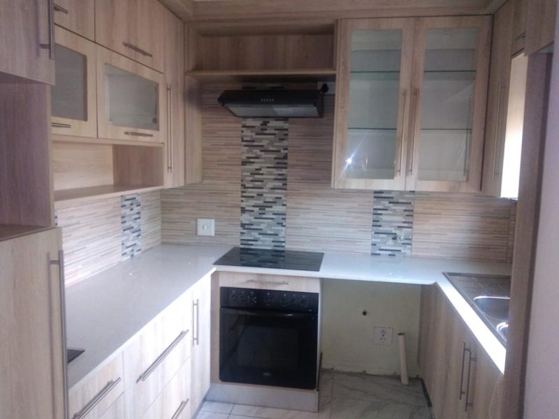 2 Bedroom Property for Sale in Rooihuiskraal North Gauteng