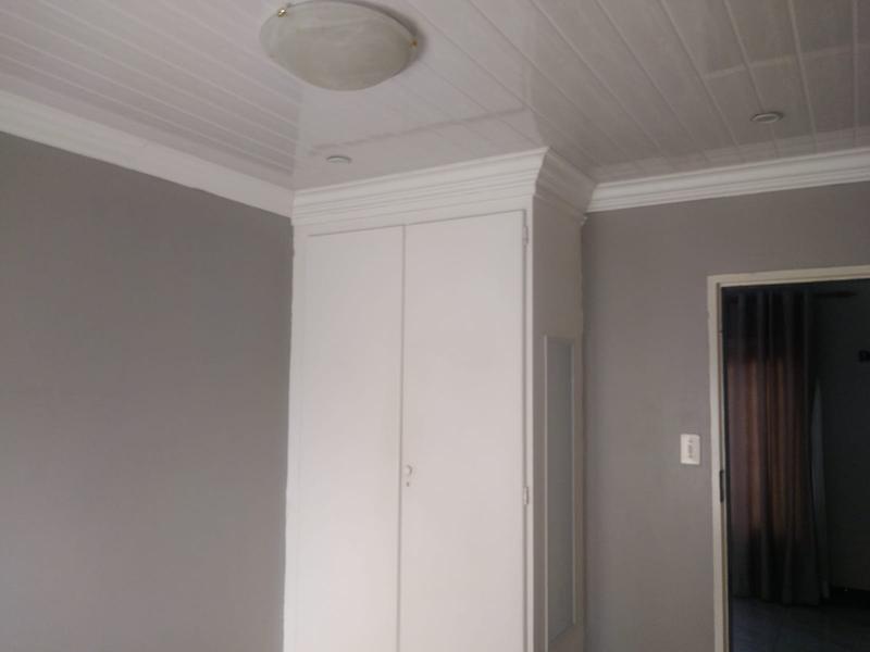 2 Bedroom Property for Sale in Rooihuiskraal North Gauteng