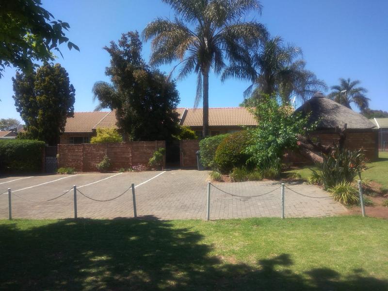 2 Bedroom Property for Sale in Rooihuiskraal North Gauteng