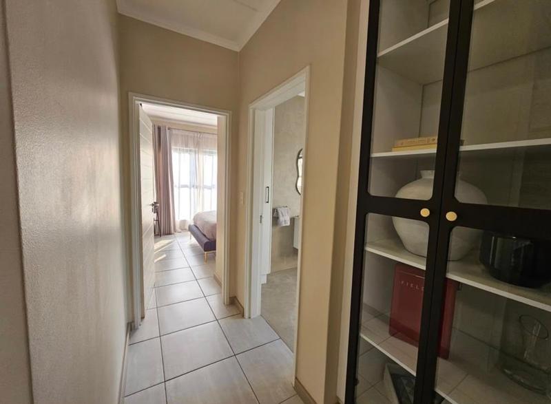 To Let 2 Bedroom Property for Rent in Waterfall Gauteng