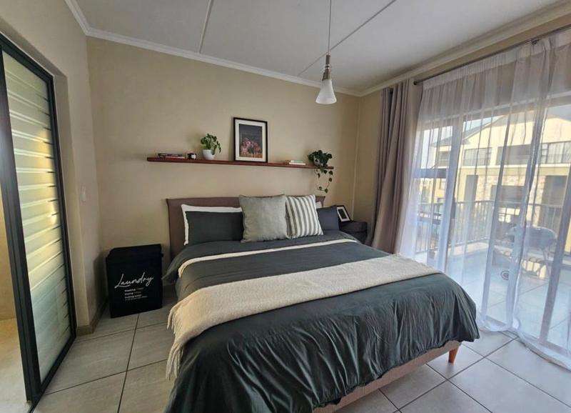 To Let 2 Bedroom Property for Rent in Waterfall Gauteng