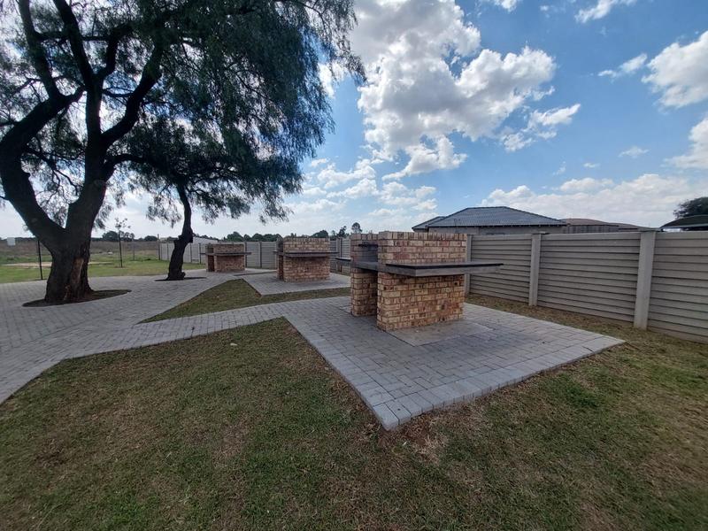 2 Bedroom Property for Sale in Vanderbijlpark CW 5 Gauteng