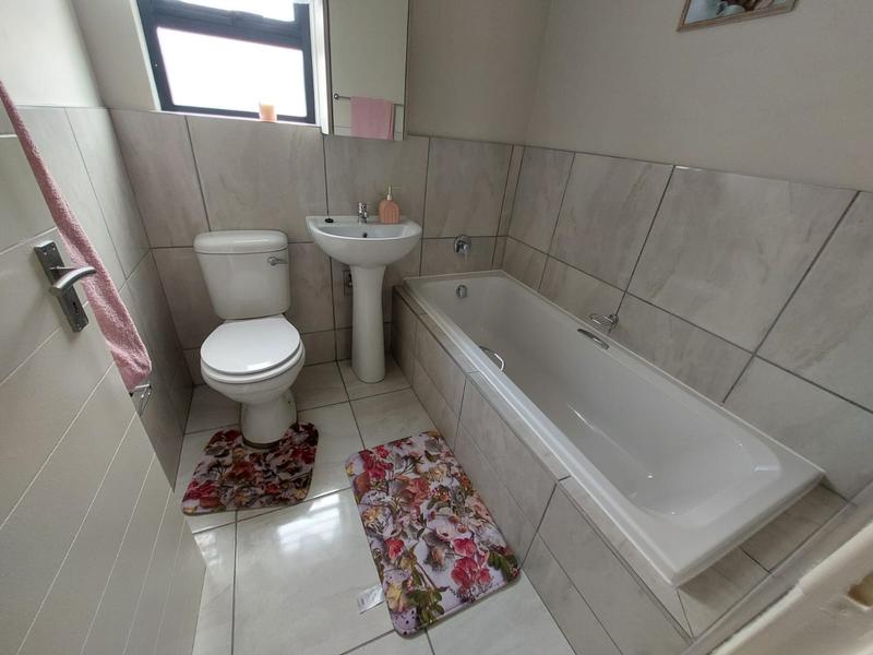 2 Bedroom Property for Sale in Vanderbijlpark CW 5 Gauteng