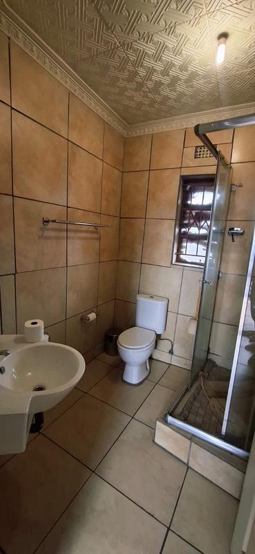6 Bedroom Property for Sale in Tembisa Gauteng