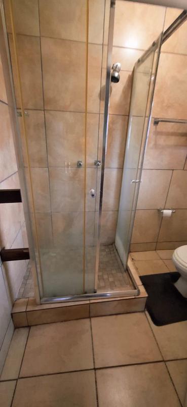 6 Bedroom Property for Sale in Tembisa Gauteng