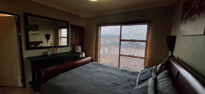 6 Bedroom Property for Sale in Tembisa Gauteng