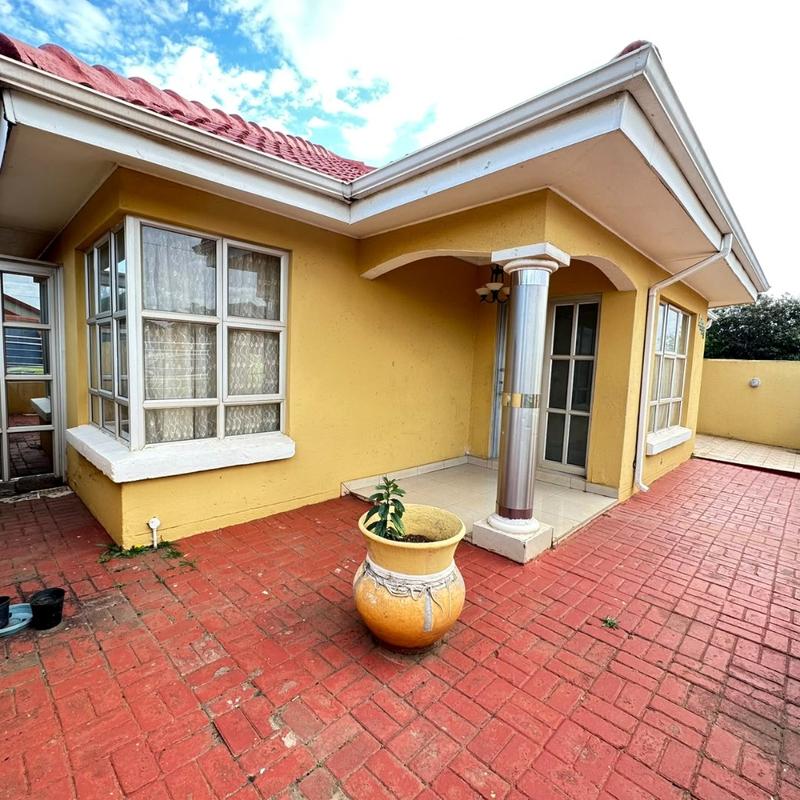 3 Bedroom Property for Sale in Protea Glen Gauteng
