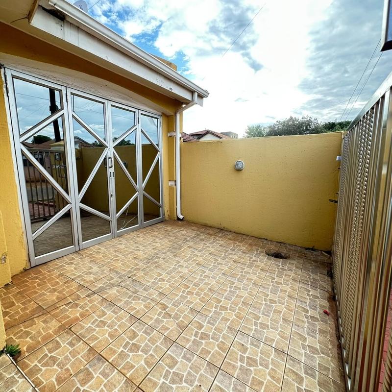 3 Bedroom Property for Sale in Protea Glen Gauteng