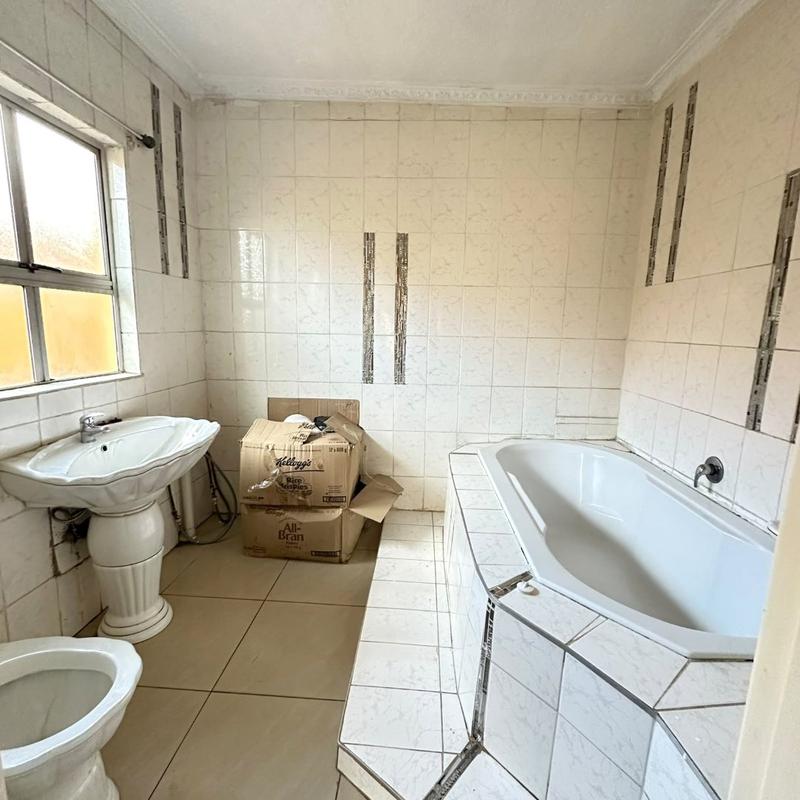 3 Bedroom Property for Sale in Protea Glen Gauteng