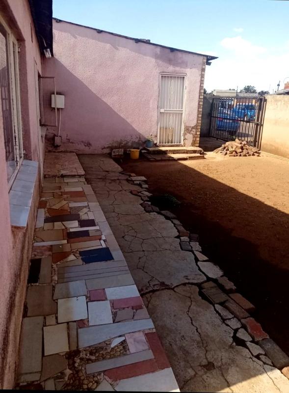 2 Bedroom Property for Sale in Sotho Section Gauteng