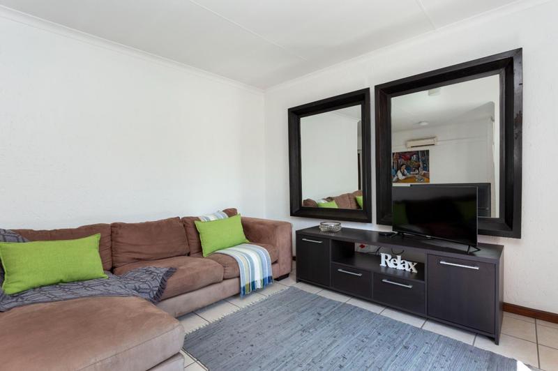 To Let 1 Bedroom Property for Rent in Broadacres Gauteng