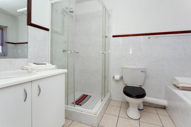 To Let 1 Bedroom Property for Rent in Broadacres Gauteng
