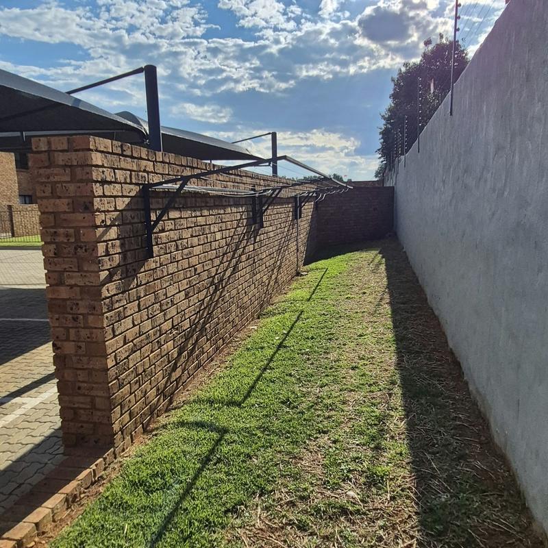 To Let 2 Bedroom Property for Rent in Ravenswood Gauteng