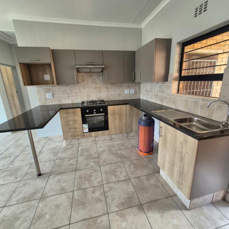 To Let 2 Bedroom Property for Rent in Ravenswood Gauteng
