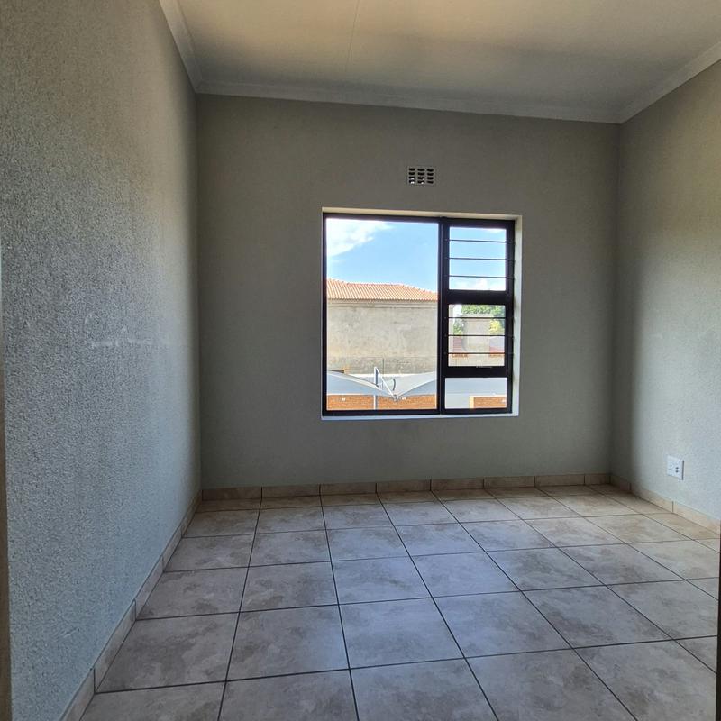 To Let 2 Bedroom Property for Rent in Ravenswood Gauteng