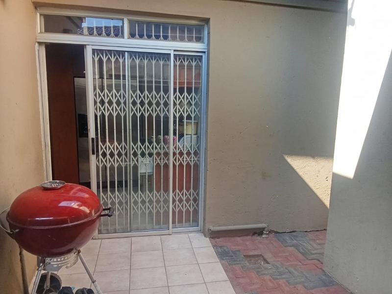 To Let 4 Bedroom Property for Rent in Mamelodi Gauteng