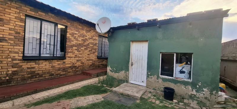 2 Bedroom Property for Sale in Tembisa Gauteng