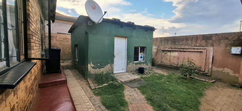 2 Bedroom Property for Sale in Tembisa Gauteng