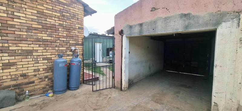 2 Bedroom Property for Sale in Tembisa Gauteng
