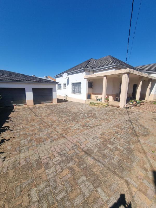 4 Bedroom Property for Sale in Malvern Gauteng
