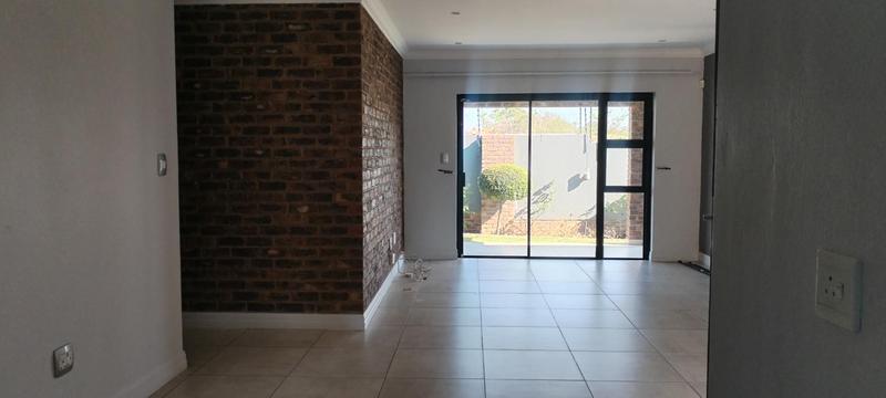 To Let 3 Bedroom Property for Rent in Homes Haven Gauteng