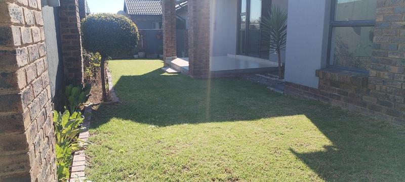 To Let 3 Bedroom Property for Rent in Homes Haven Gauteng