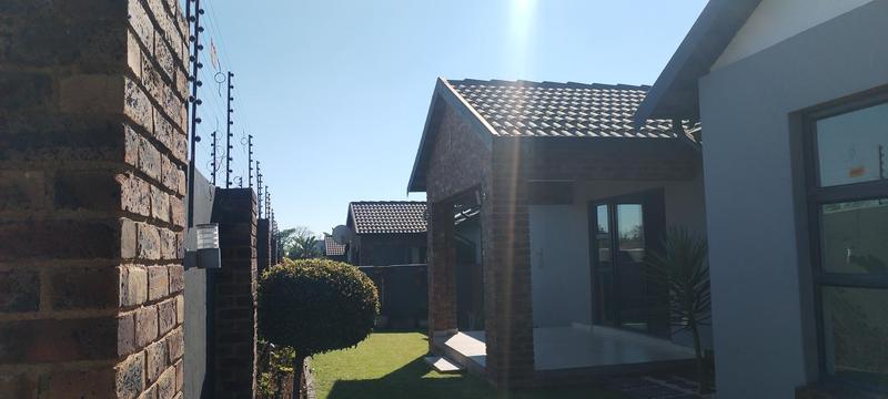 To Let 3 Bedroom Property for Rent in Homes Haven Gauteng