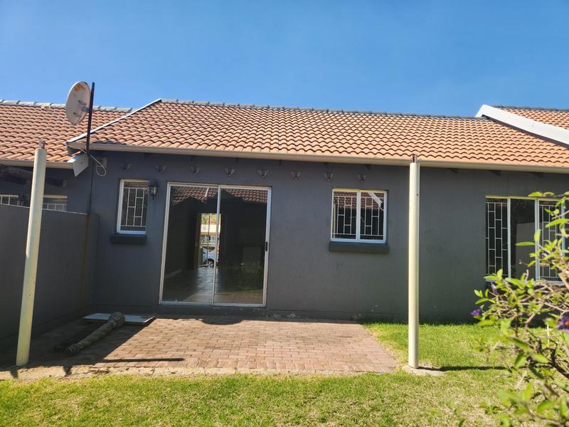 2 Bedroom Property for Sale in Greenstone Hill Gauteng