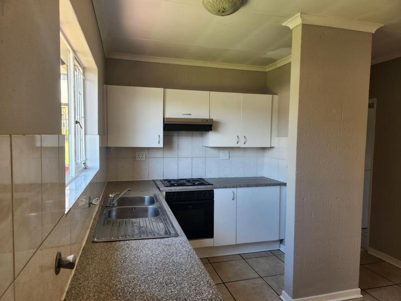 2 Bedroom Property for Sale in Greenstone Hill Gauteng