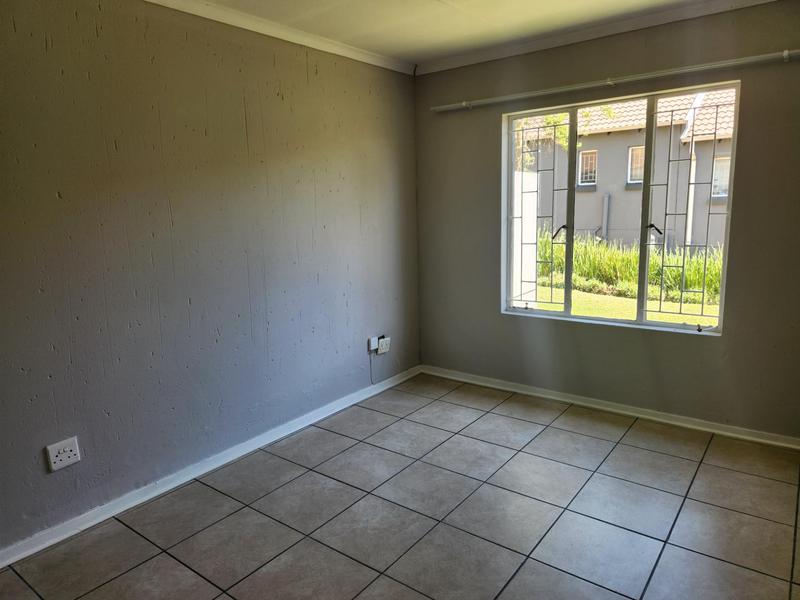 2 Bedroom Property for Sale in Greenstone Hill Gauteng