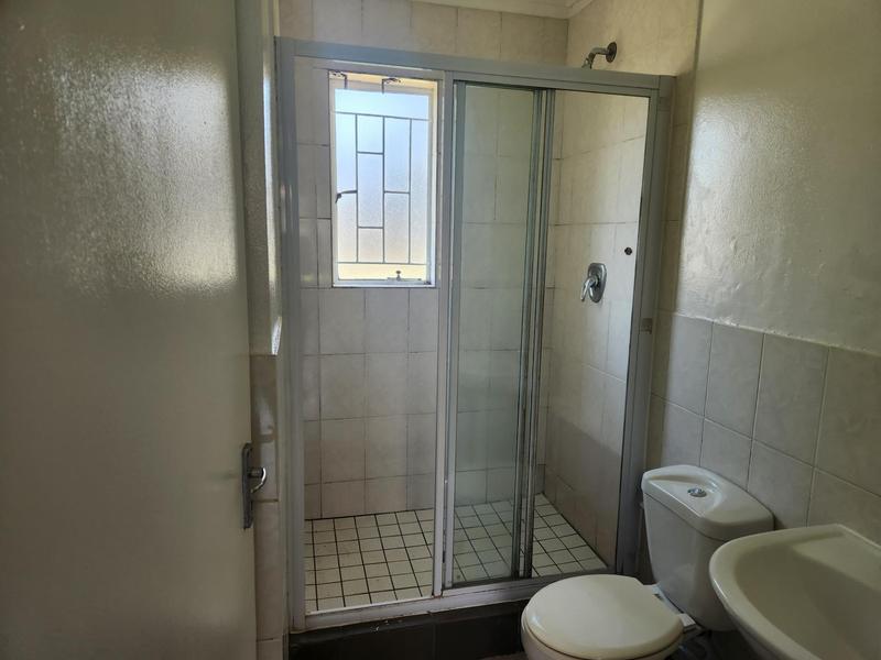 2 Bedroom Property for Sale in Greenstone Hill Gauteng