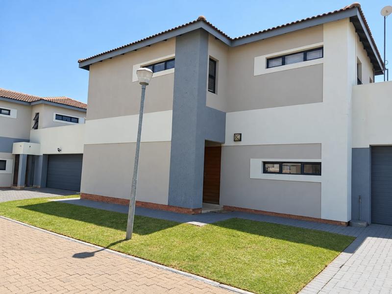 3 Bedroom Property for Sale in Thatchfield Gauteng