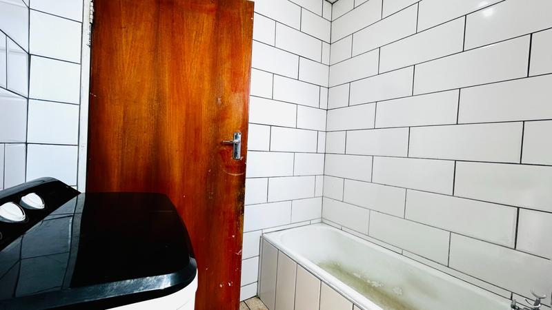 1 Bedroom Property for Sale in Pretoria Central Gauteng