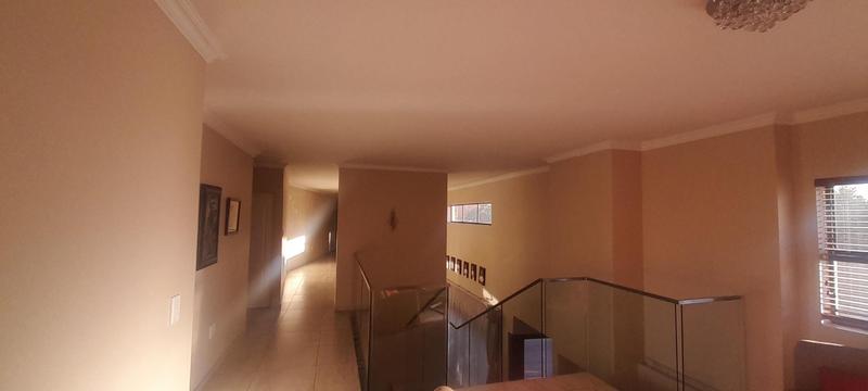 6 Bedroom Property for Sale in Linden Gauteng