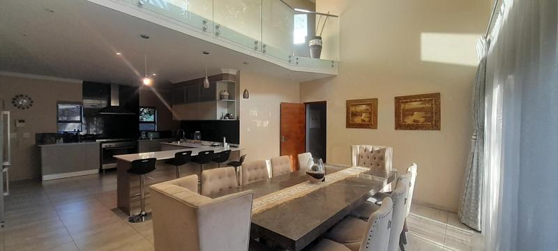 6 Bedroom Property for Sale in Linden Gauteng