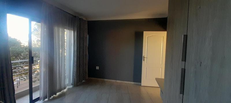 6 Bedroom Property for Sale in Linden Gauteng