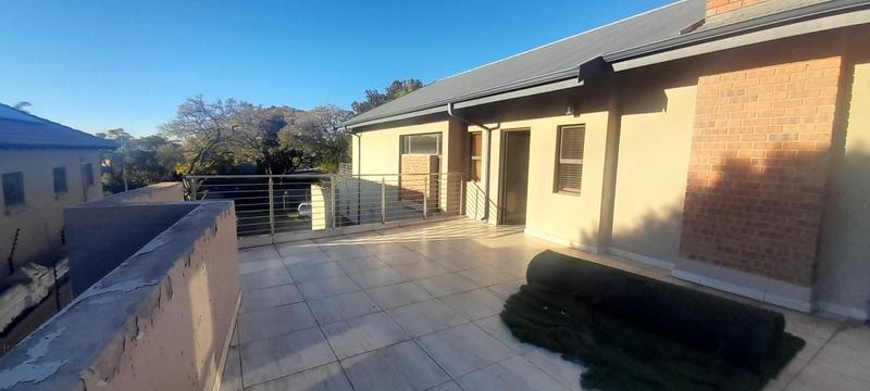 6 Bedroom Property for Sale in Linden Gauteng